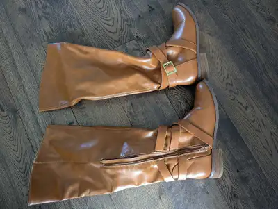 Boots size 6, View more