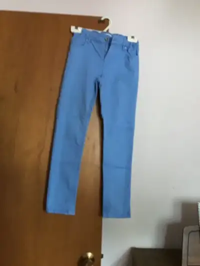 Pantalon pour enfant ,style jeans ,très propre ,gr 14 ans, View more