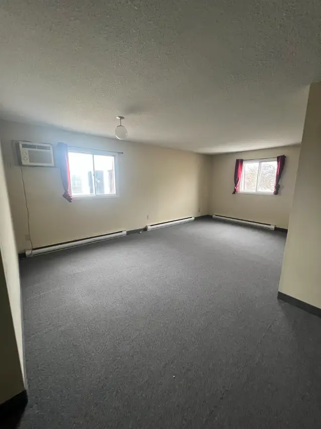 Commercial Office Space in Commercial & Office Space for Rent in Oakville / Halton Region - Image 9