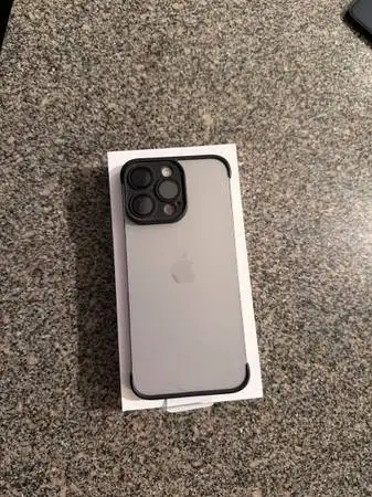 Iphone 15 Pro Max Titanium Silver 256gb Unlocked - $7000 in Cell Phones in Delta/Surrey/Langley - Image 2