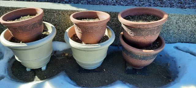 Plant flower pots in Plants, Fertilizer & Soil in Lethbridge - Image 4