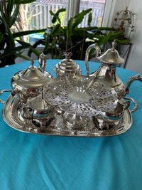 Antique silver plated tea/ coffee pot set 