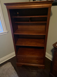 Wooden Bookcase/bookshelf