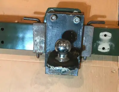 2 inch ball can be easily put on and taken off bumper with 2 steel pins. Could be mounted on any fla...