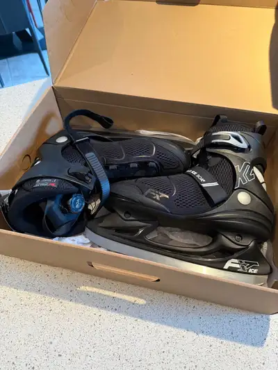 Patins à glace de marque K2 neuf, jamais utilisé grandeur 10 acheté $199.95