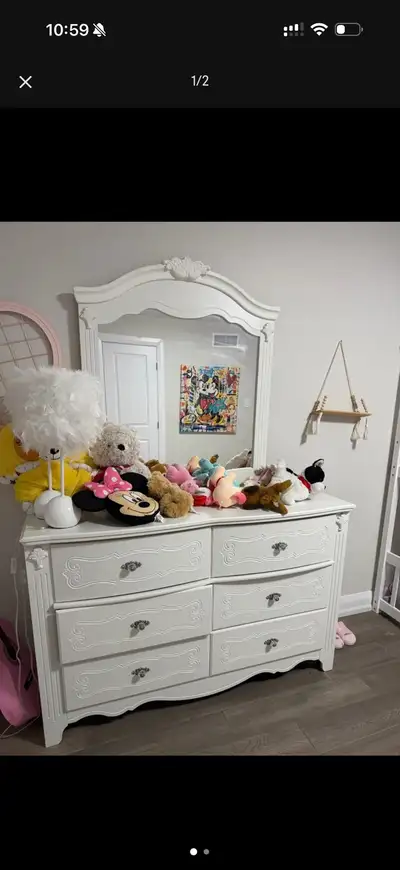 Elegant White Dresser mirror Set for Sale, View more