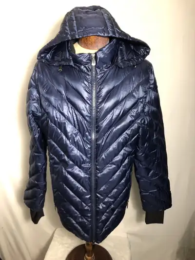 Women’s Blue Puffer Jacket. Size XXL. Thyme., View more