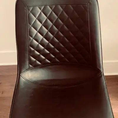 TROIS CHAISES EN VERITABLE CUIR / THREE LEATHER CHAIRS, View more