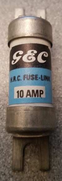 1 FUSE 10 AMP, 550VAC.  NEUF NEW GEC10, NIT10