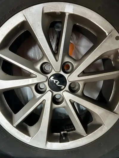 Full set of OEM 17” Kia alloy rims with Nexen all-season tires and TPMS. Came off a 2022 Kia Carniva...