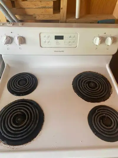 Frigidaire Oven / four, View more