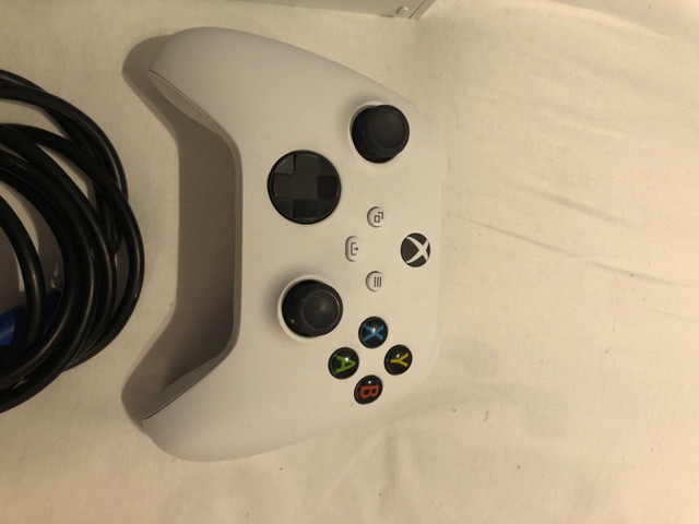 Xbox Series S [512gb] + XBS Controller + HDMI + Power in Xbox Series X & S in Bedford - Image 2