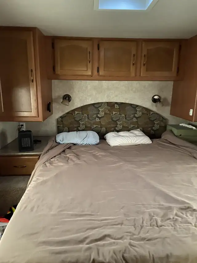 2012 Class C Adventurer 31DS Motorhome in RVs & Motorhomes in Parksville / Qualicum Beach - Image 7
