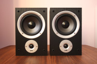 Polk Audio R150 Bookshelf speakers