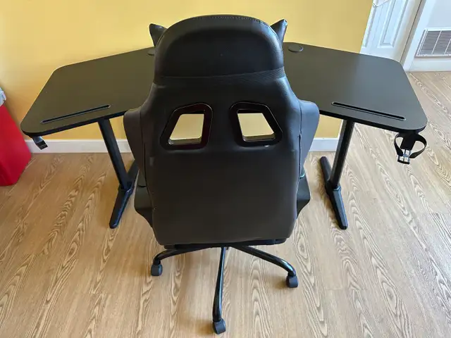 EUREKA Ergonomic Gaming Desk and Chair Set (CAN DELIVER) in Desks in Ottawa - Image 8
