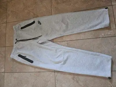 Pantalon Nike Tech, View more