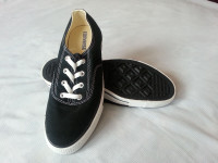 BRAND NEW Converse Chuck Taylor black clean CVO shoes