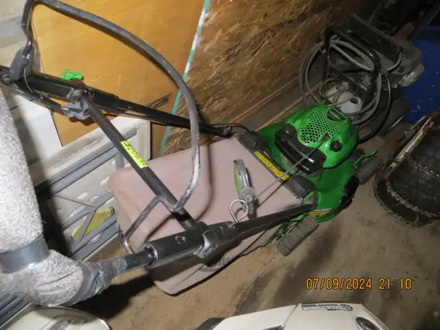 tondeuse in Lawnmowers & Leaf Blowers in Longueuil / South Shore - Image 3