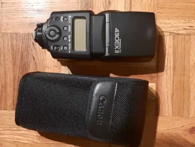 Canon 430EX II speedlight, View more