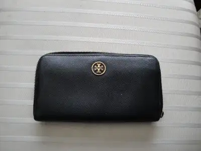 Tory Burch Robinson Zip Leather Continental Wallet Black Leather, View more