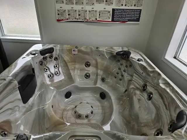 Large Hot Tub in Hot Tubs & Pools in Kitchener / Waterloo - Image 2