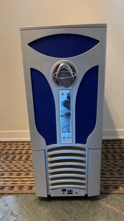 Boitier pour Ordinateur / Computer casing with DVD Reader-Writer, View more