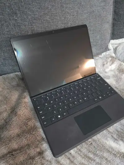 Surface Pro 8-with keyboard and charger(not official, usb-c charger) Some scratches and dings 11th g...
