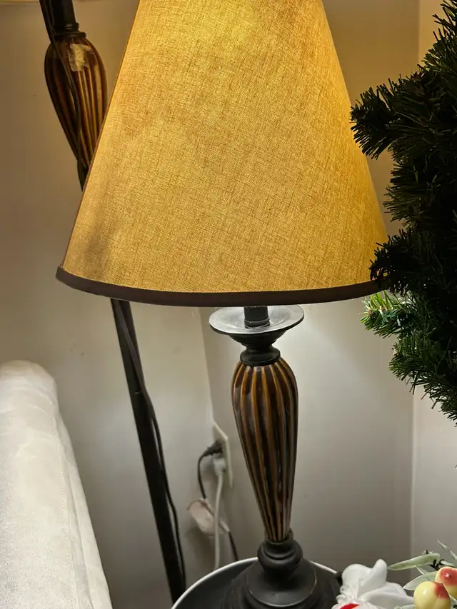 Table Lamp with Shade - ESTATE SALE in Indoor Lighting & Fans in City of Toronto - Image 2