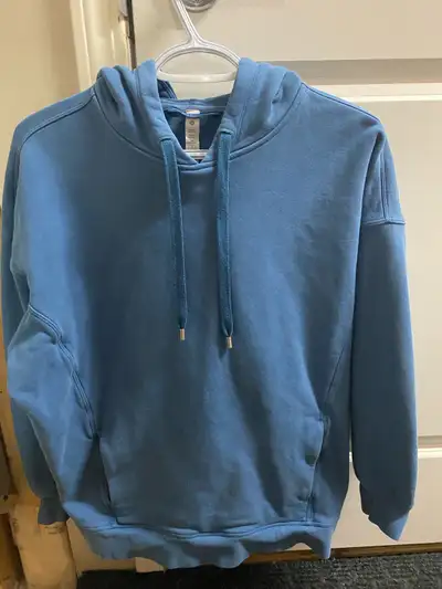 Original Women’s Lululemon  Blue Hoodie Size 8 (Like New, View more