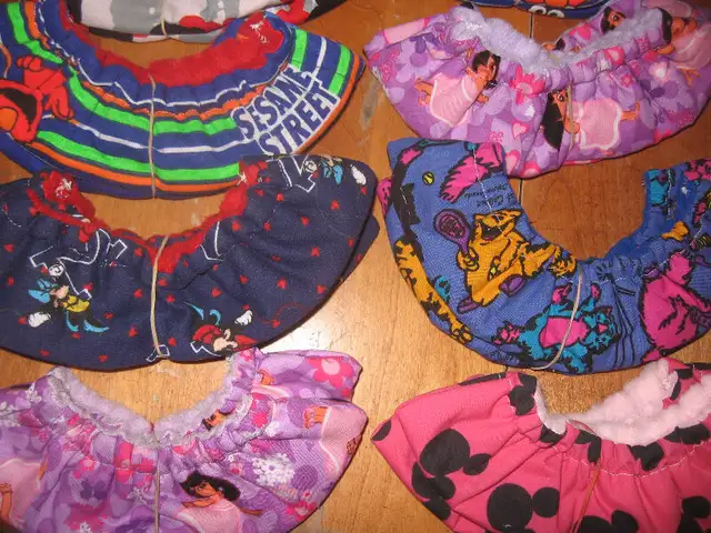 New Skate Blade Covers in Skates & Blades in Hamilton - Image 3