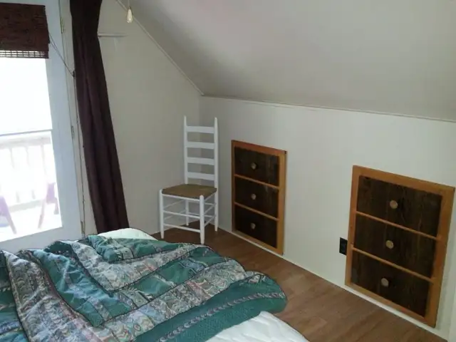 Three Bedroom Cottage, 45 minutes north of Kingston in Ontario in Canada - Image 12
