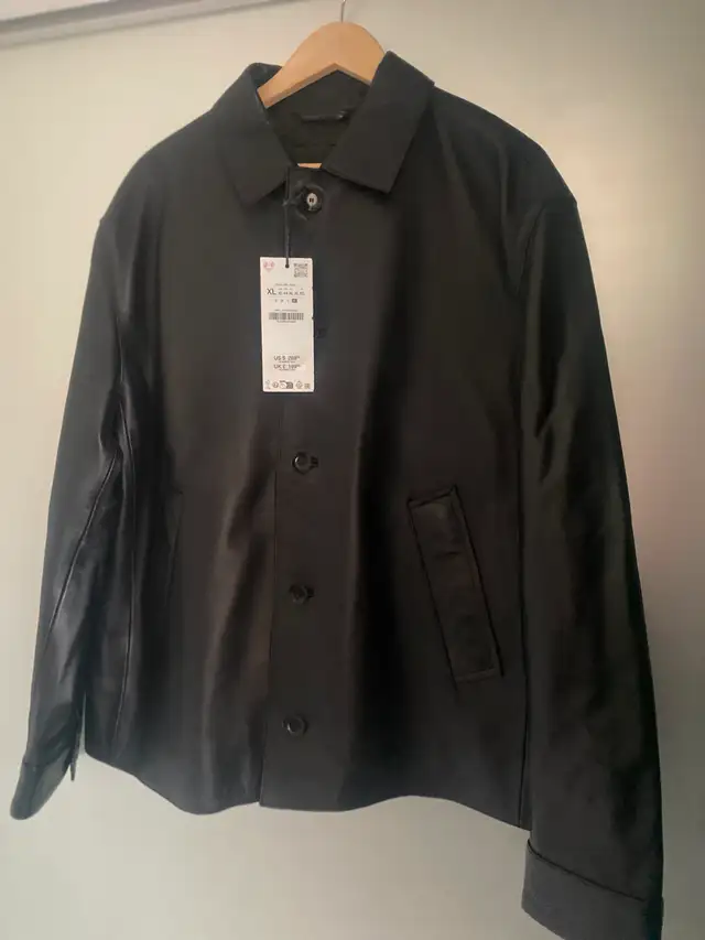 Zara real leather jacket in Men's in City of Toronto - Image 3