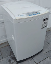 G.E. SPACEMAKER APARTMENT WASHER (23.5 inches wide)