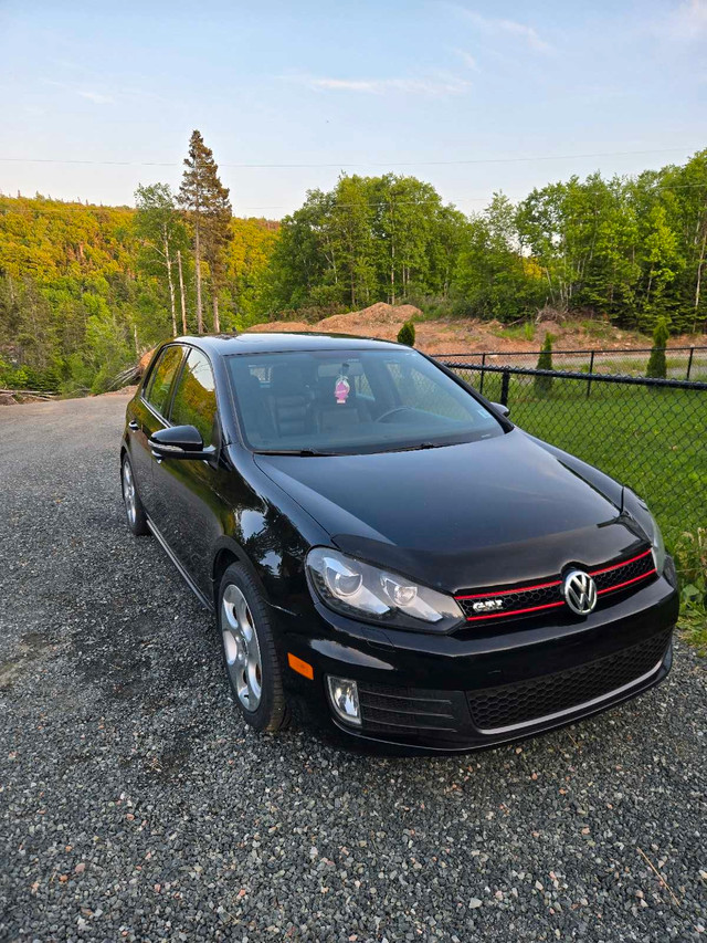 2012 volkswagen golf gti  in Cars & Trucks in Cape Breton - Image 2