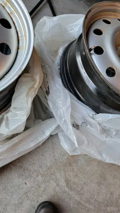 Steel Rims with 5X100 bolts pattern. It was installed on toyota corolla S.