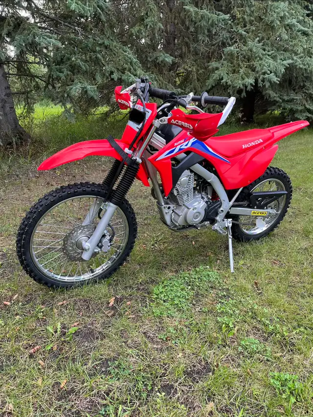 2022 Honda CRF 125 big wheel dirt bike in Dirt Bikes & Motocross in Edmonton - Image 4