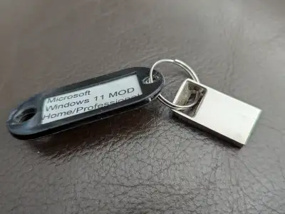Windows 11 installation USB key, View more