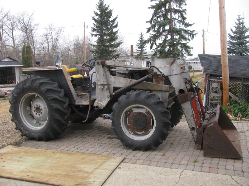 White 700 FWA Tractor with Loader Farming Equipment Edmonton Kijiji