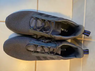 Feel lighter than air as you float through your day in Adidas Cloudfoam shoes. Stylish designs and p...