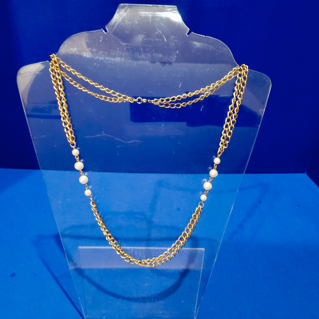 Metal Chain and Faux Pearl Necklace – Only $5 in Jewellery & Watches in Vancouver