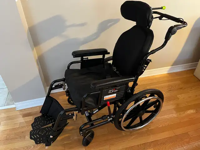 Wheelchair in New Condition in Health & Special Needs in Ottawa - Image 4