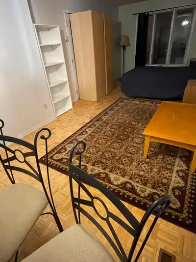 Available from MAY, 2026 Intersection: Colonial /The Collegeway Mississauga Preferably working profe...