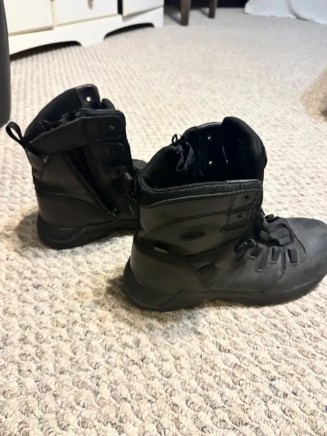 KEEN Utility Boots in Men's Shoes in Medicine Hat - Image 3