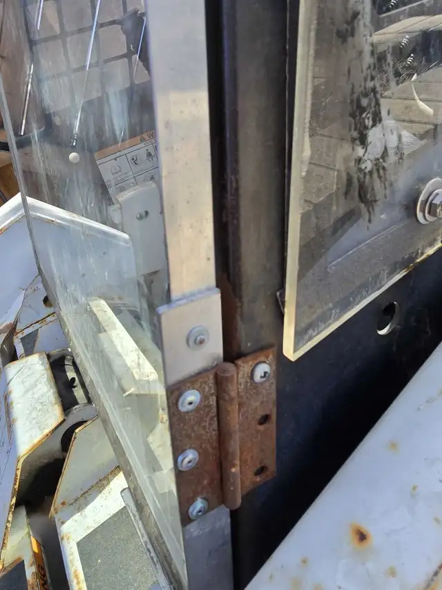 Bobcat 463 or S70 Custom Made Door in Heavy Equipment in Calgary - Image 5