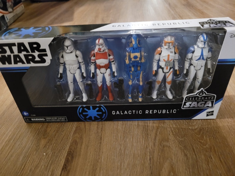 STAR WARS SAGA GALACTIC REPUBLIC 3.75 IN FIGURES 5 PACK **NEW** Toys
