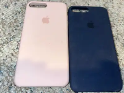 In perfect condition 10$ each For iPhone 7/8 plus The blue one is sold