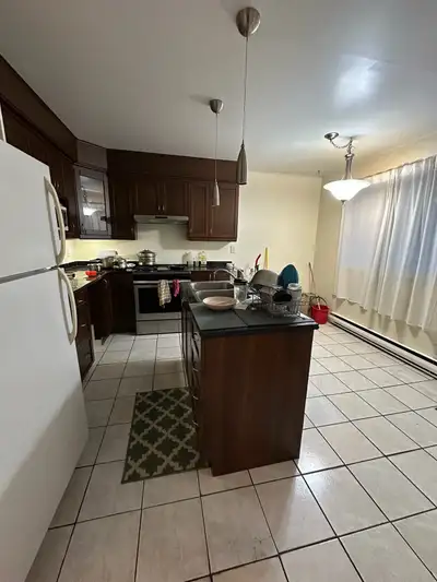 Private Room Available – Near Monk Metro Single private room available month-to-month. Rent: $570/mo...