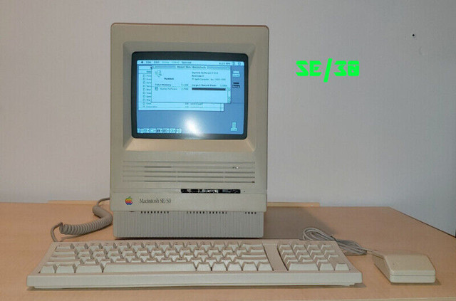 Many Rare Vintage Apple Mac Macintosh Portable Powerbook Cube dans Ordinateurs de bureau  à Ville de Montréal - Image 3