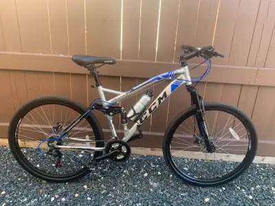 CCM aluminum dual suspension mountain bike w: disc brakes, View more