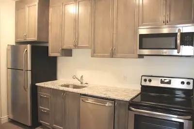 Inclusive, Beautiful 1 BDR Downtown! AC, Internet, Parking